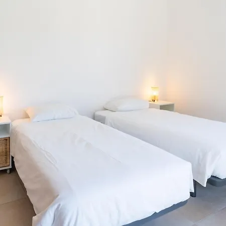 Gæstehus The By The Lighthouse Arrifana