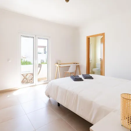 Gæstehus The By The Lighthouse Arrifana